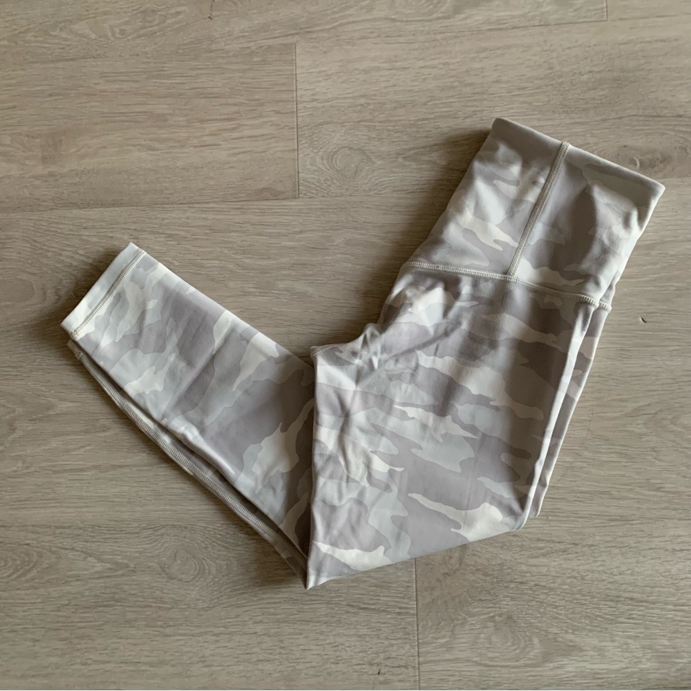 PERFECT CONDITION ATHLETA ELATION LEGGINGS